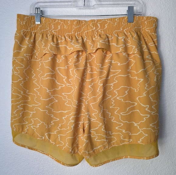 Athleta Printed Mesh Racer Run Short 4", Yellow - Picture 4 of 6
